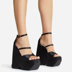 ANKLE STRAP PLATFORM WEDGE HEEL